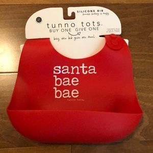 NWT tunno tots silicone bib
